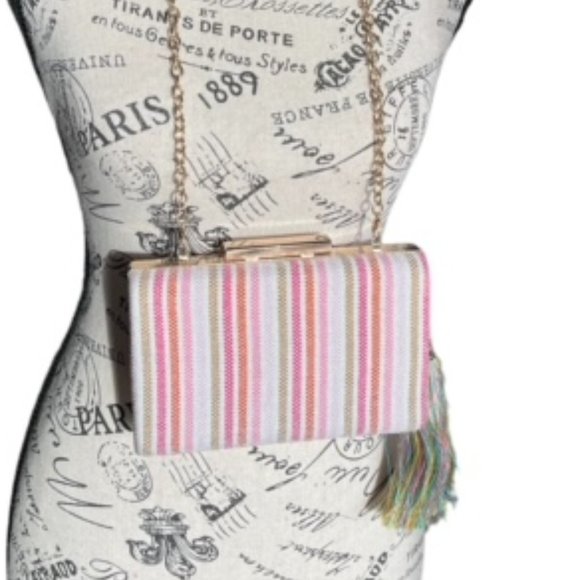 SONDRA ROBERTS  cross body clutch - Picture 2 of 4